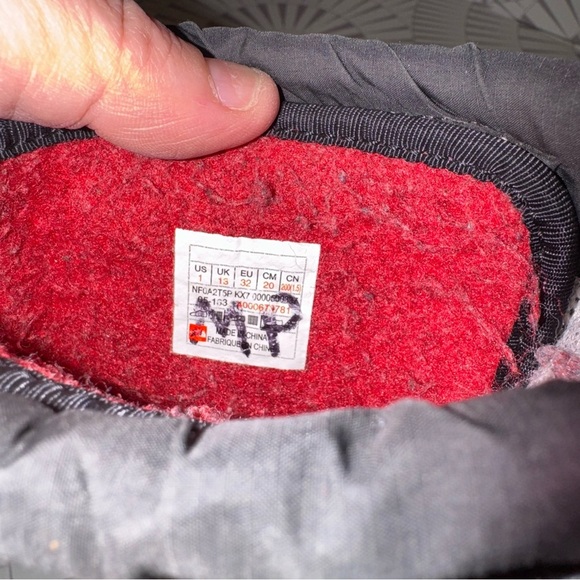 The North Face Alpenglow IV Youth Unisex Lace Boot in Black Size 1 - Picture 7 of 11